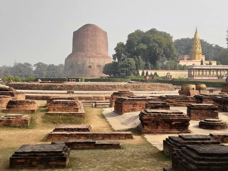 Ashoka Stambh / Pillars of Ashoka Ashoka Stambh in Sarnath.